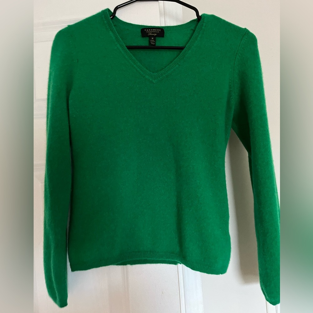 Cashmere V neck sweater